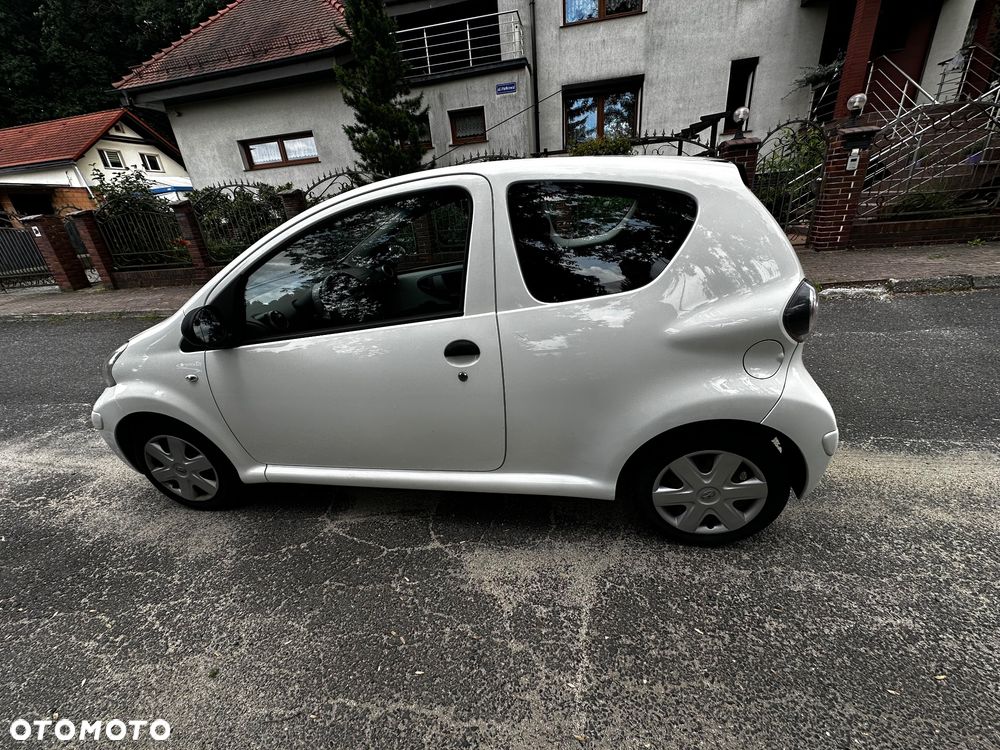 Toyota Aygo Standard - 13