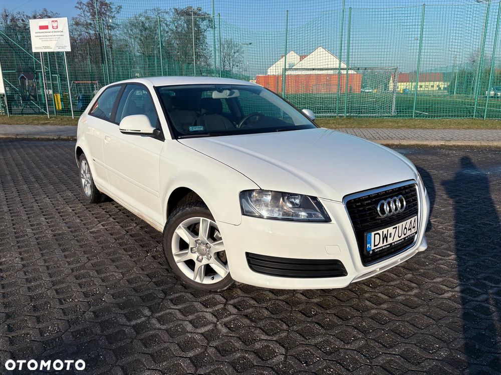 Audi A3 3-drzwiowe 1.6 Ambition - 1