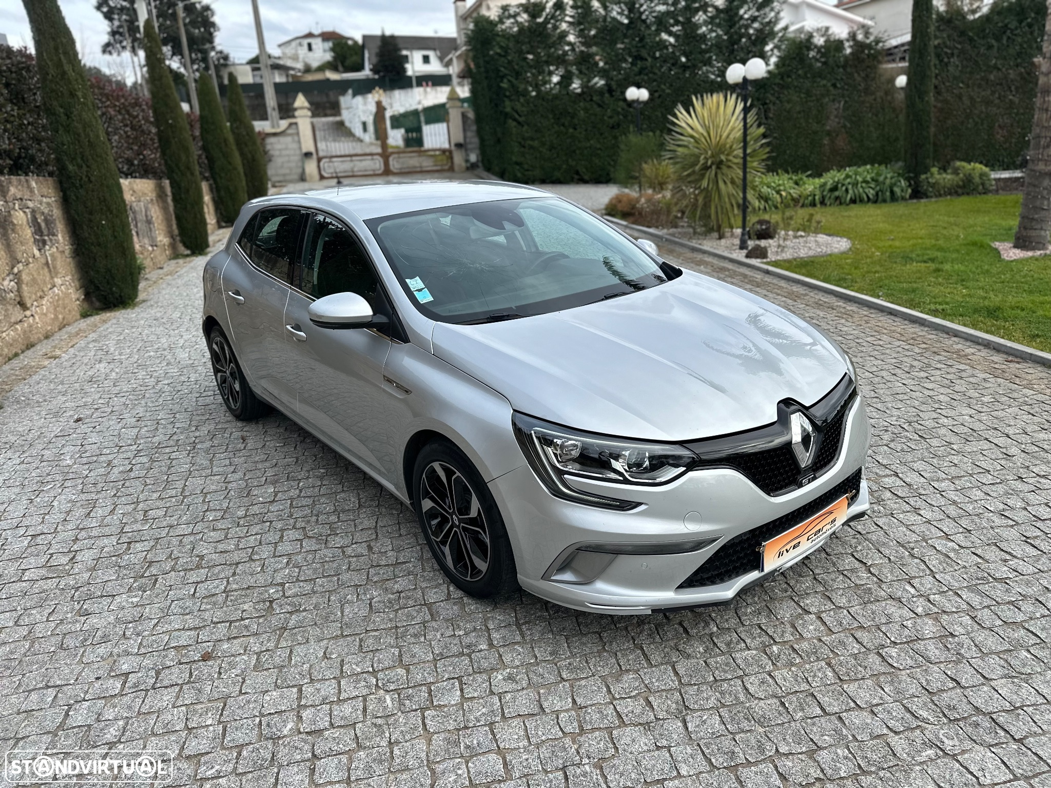 Renault Mégane 1.5 dCi Bose Edition SS - 2