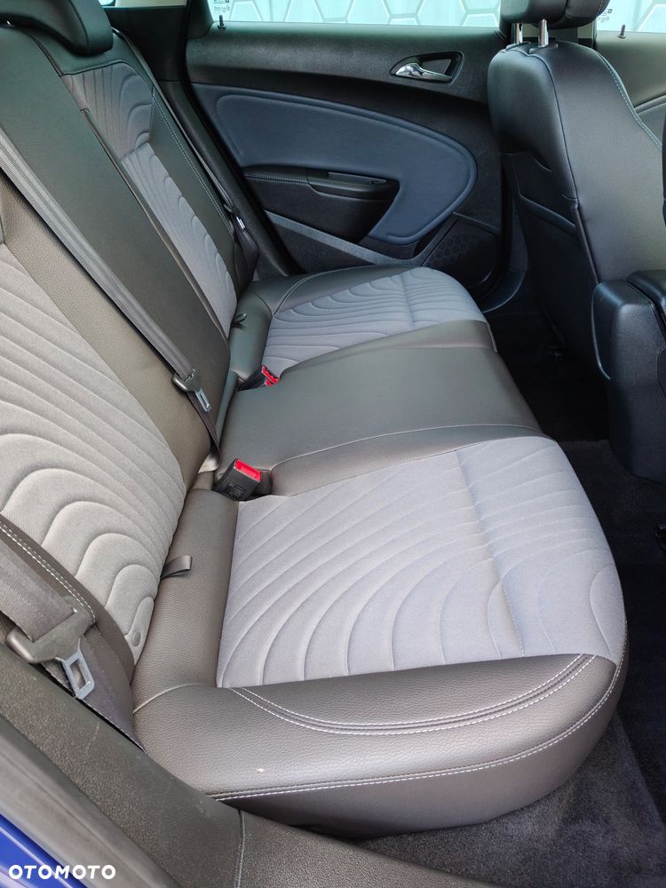 Opel Astra 1.4 Turbo Innovation - 14