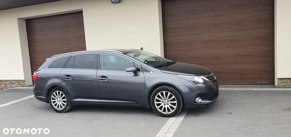 Toyota Avensis - 1
