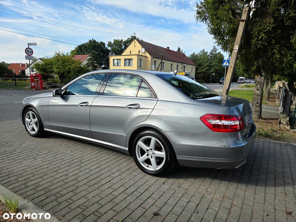 Mercedes-Benz Klasa E 200 BlueEFFICIENCY 7G-TRONIC Avantgarde - 6