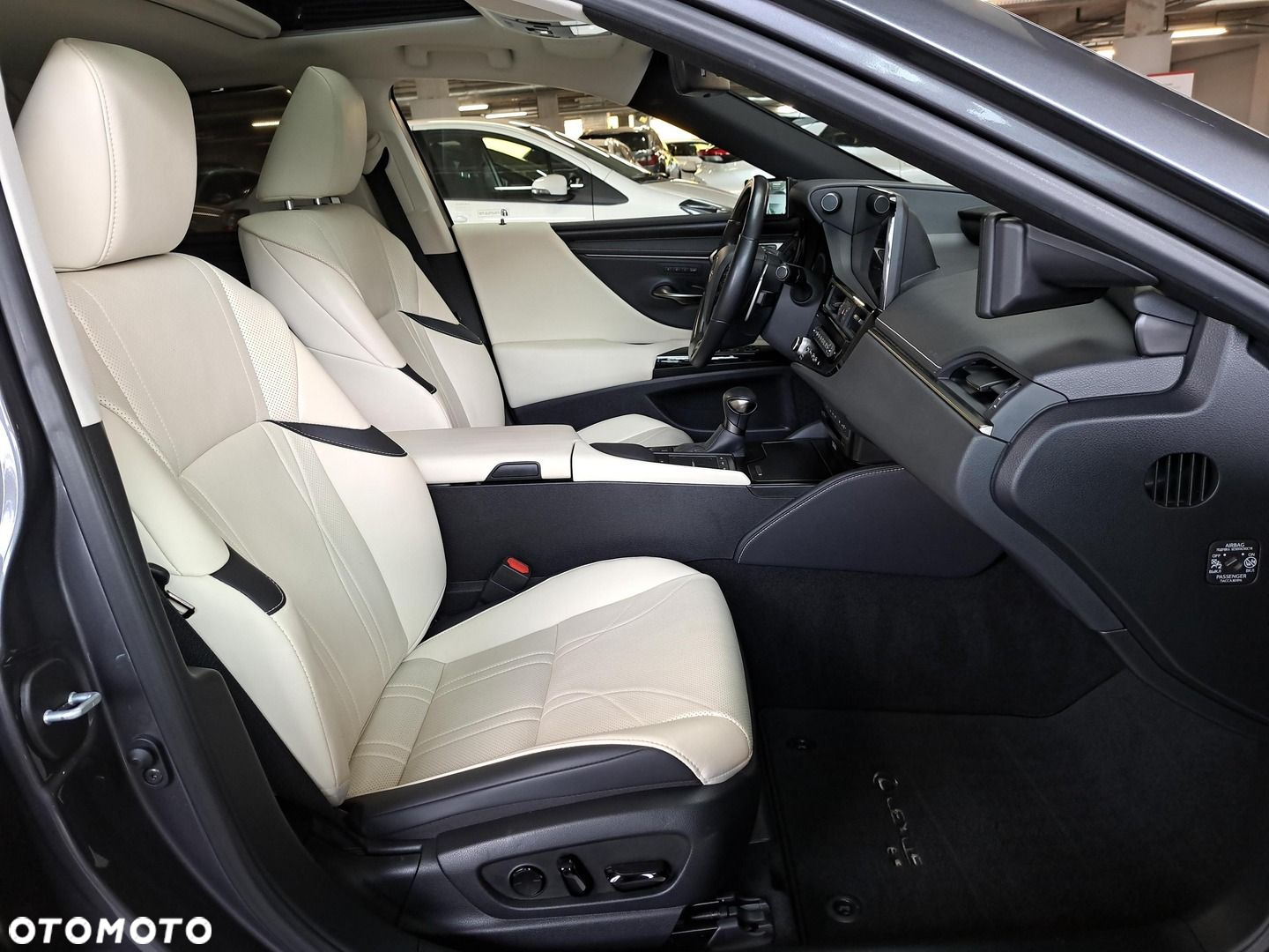 Lexus ES - 15