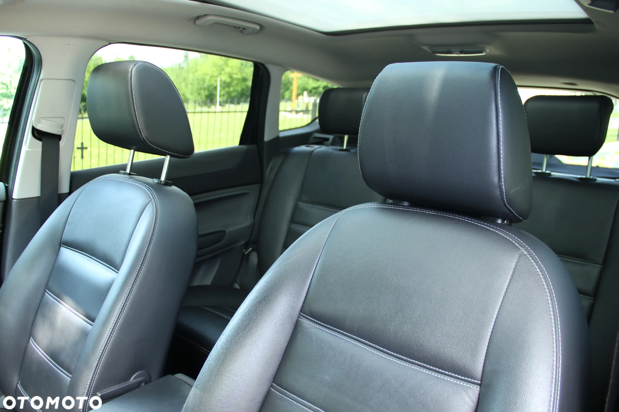 Ford Kuga 2.0 TDCi FWD Titanium - 27