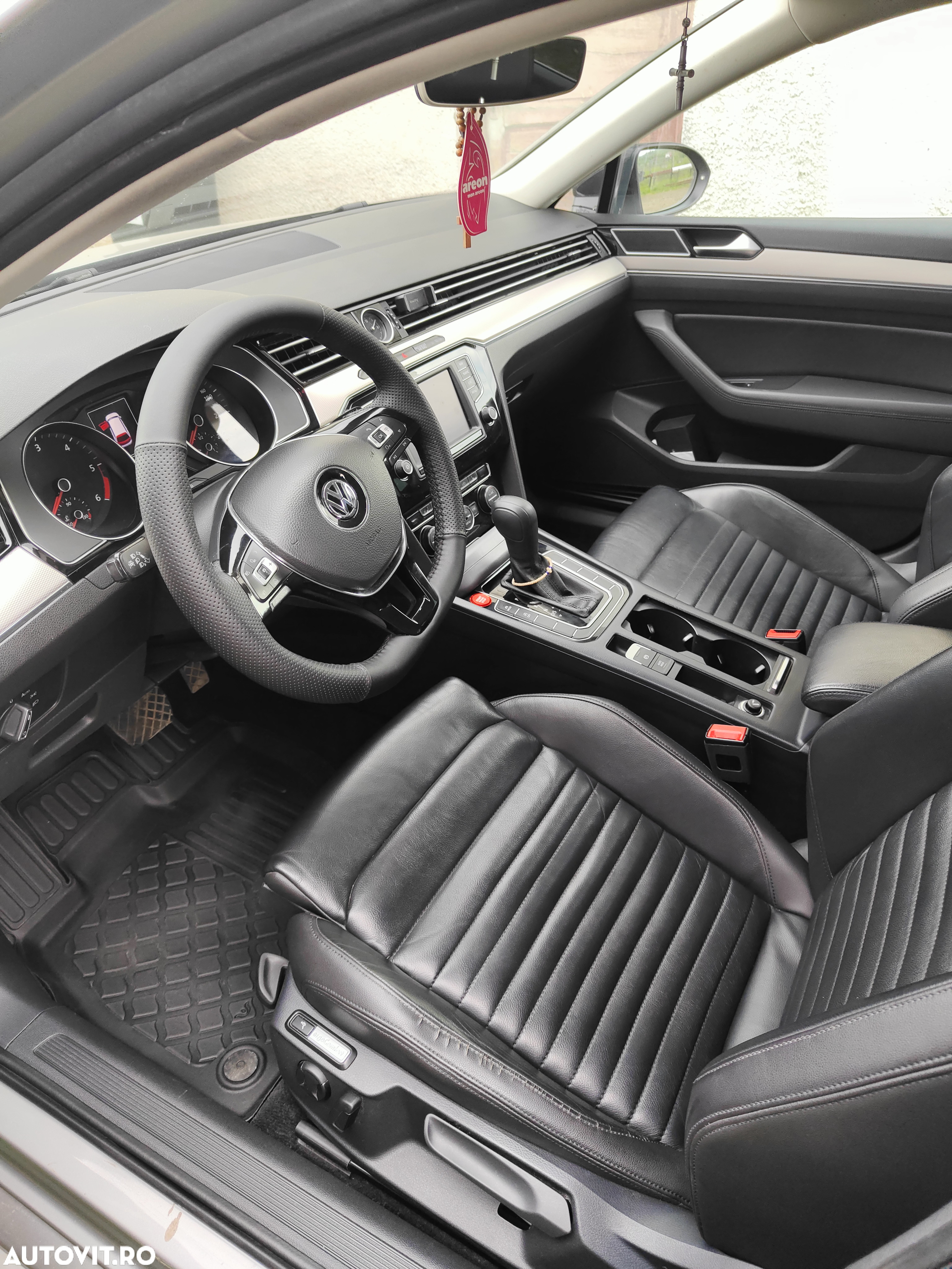 Volkswagen Passat Variant 2.0 TDI DSG Comfortline - 11