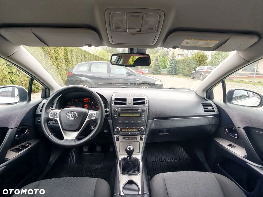 Toyota Avensis 2.0 Sol EU5 - 10