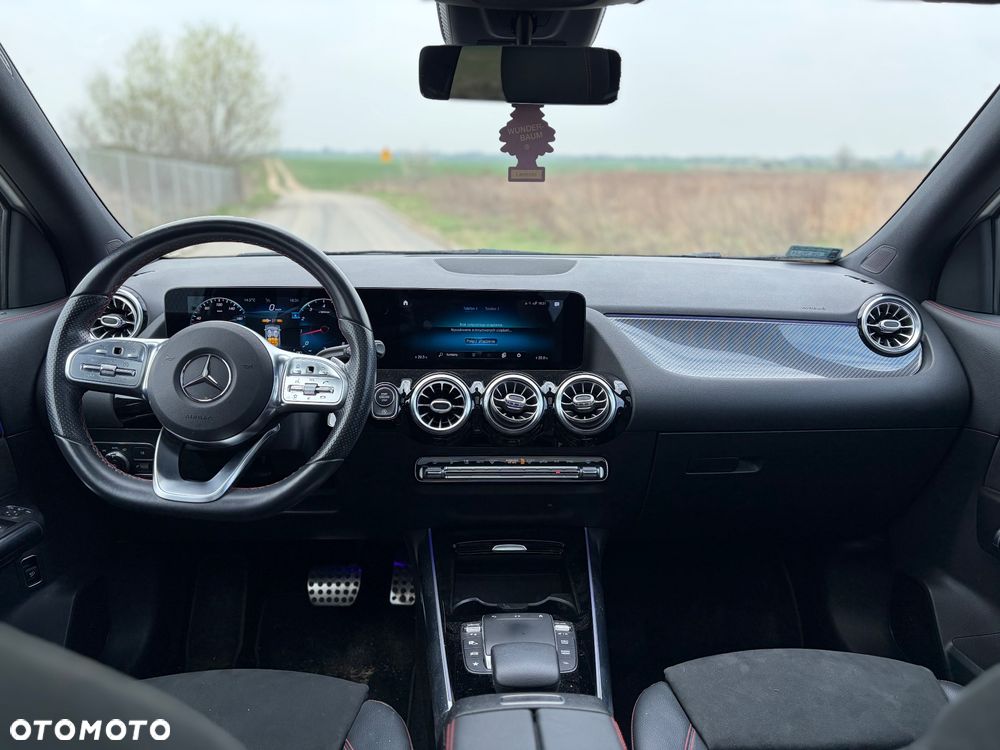 Mercedes-Benz GLA 250 4-Matic AMG Line - 8