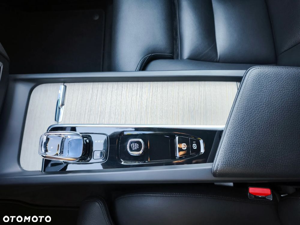 Volvo XC 60 B4 D Inscription - 22