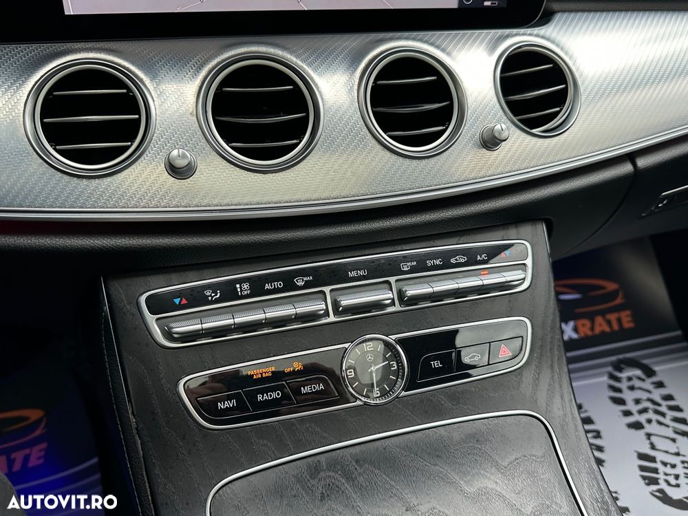 Mercedes-Benz E 220 d T 9G-TRONIC - 23