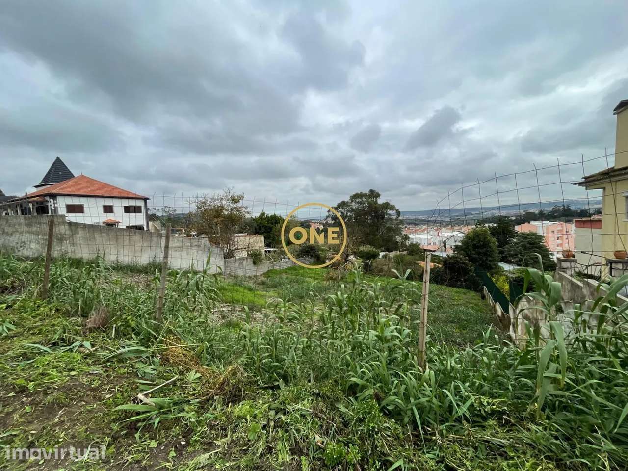 Terreno Urbano de 400m2 para Construção em Guerreiros, Loures - Grande imagem: 4/8