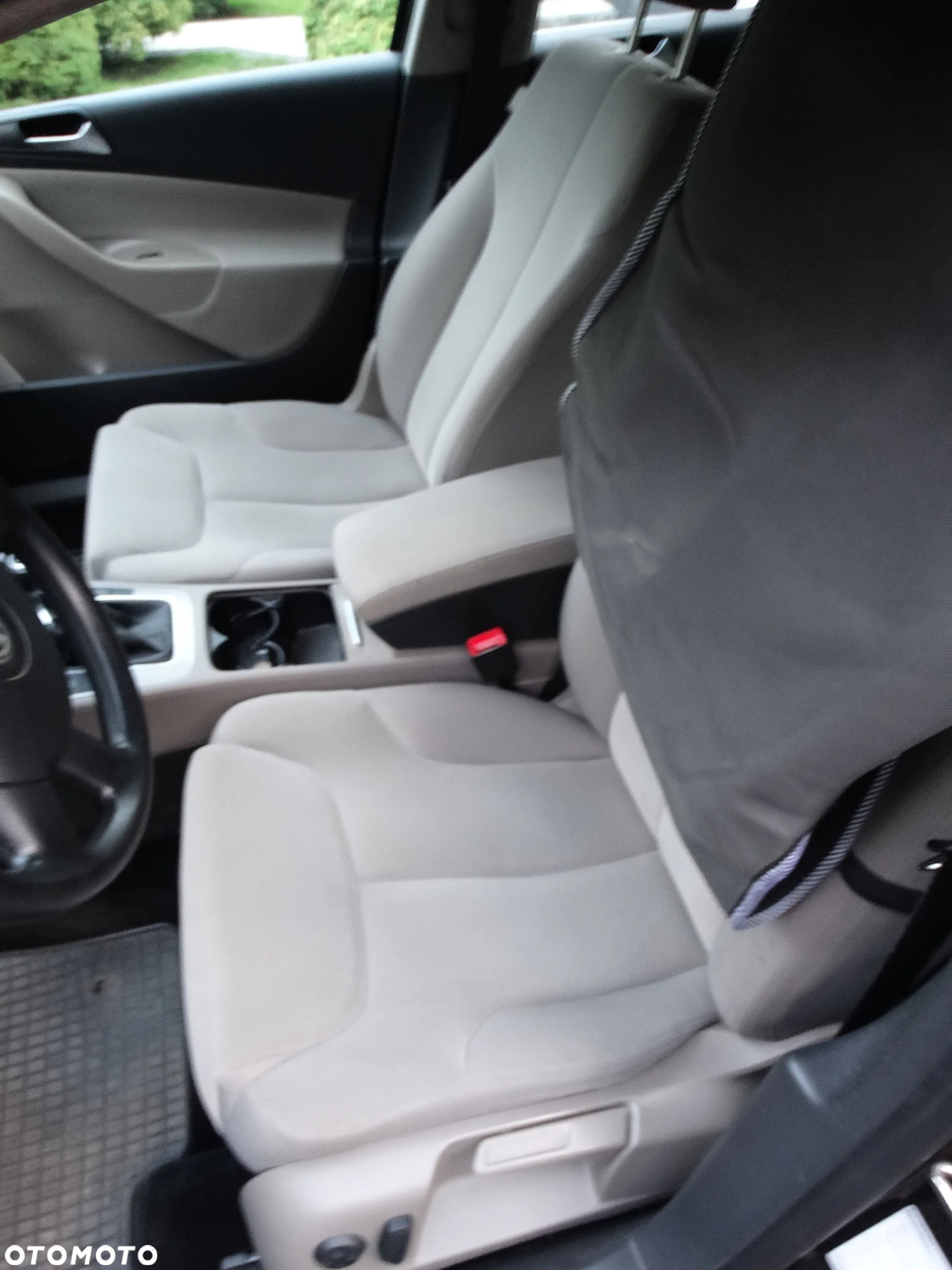 Volkswagen Passat - 13