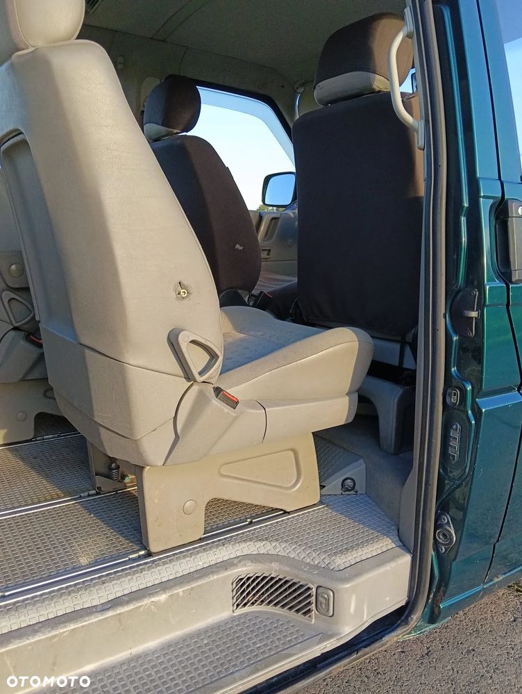 Volkswagen Multivan Standard - 14