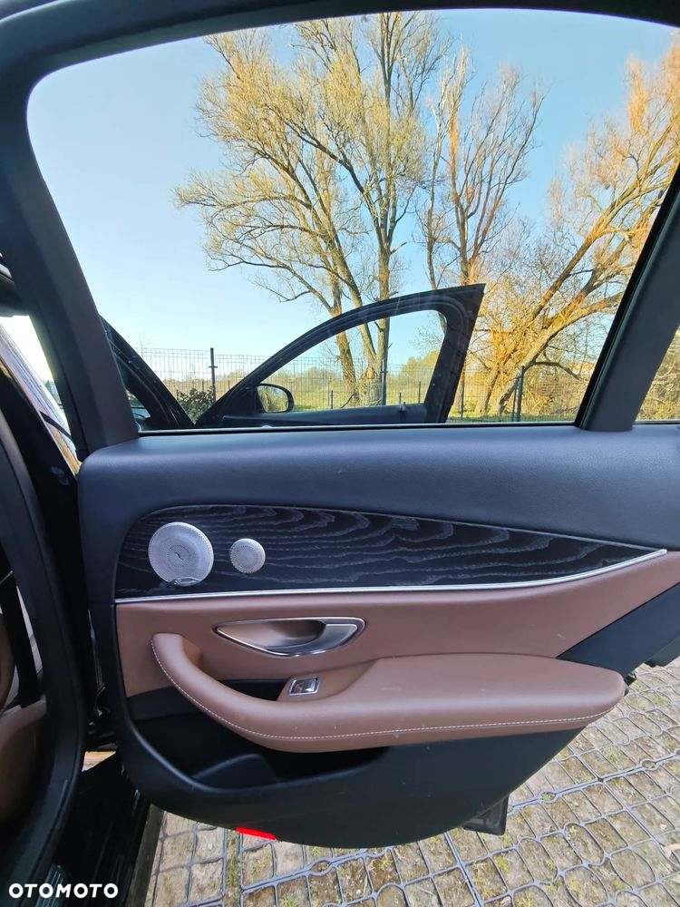 Mercedes-Benz Klasa E 300 9G-TRONIC Avantgarde - 14
