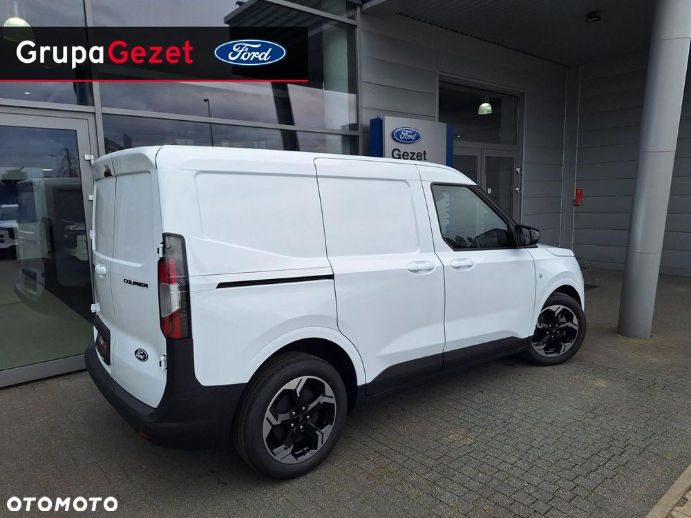 Ford Transit Courier - 2