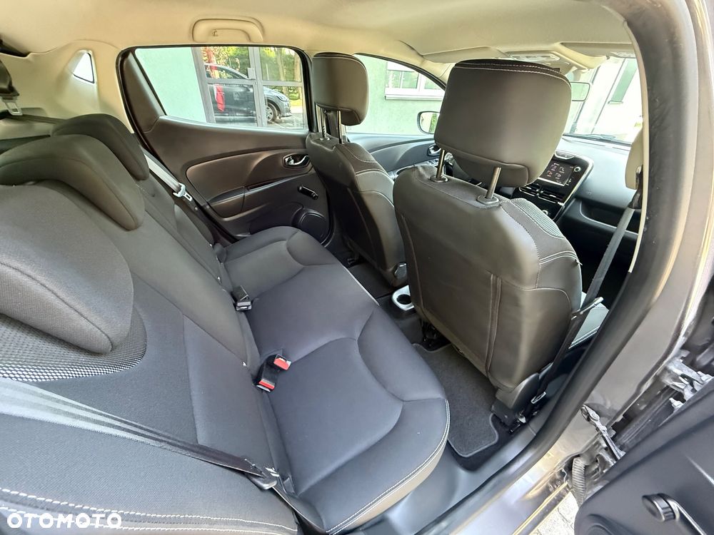 Renault Clio 1.2 16V 75 Experience - 9