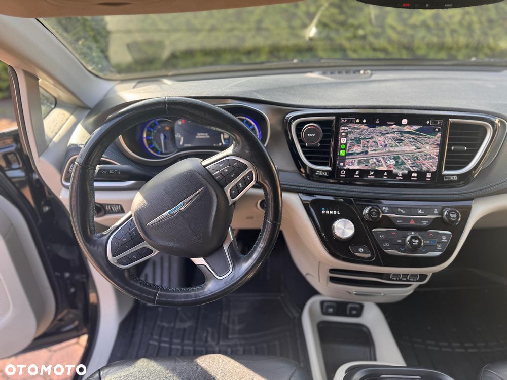 Chrysler Pacifica - 19