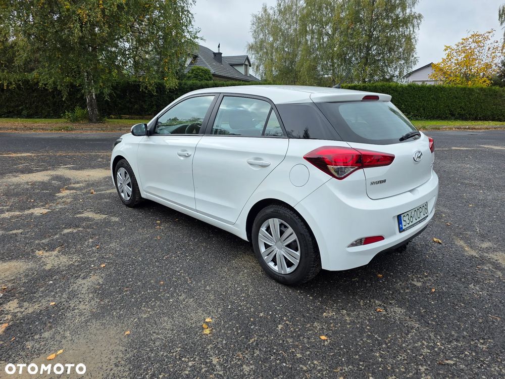 Hyundai i20 blue 1.2 - 20