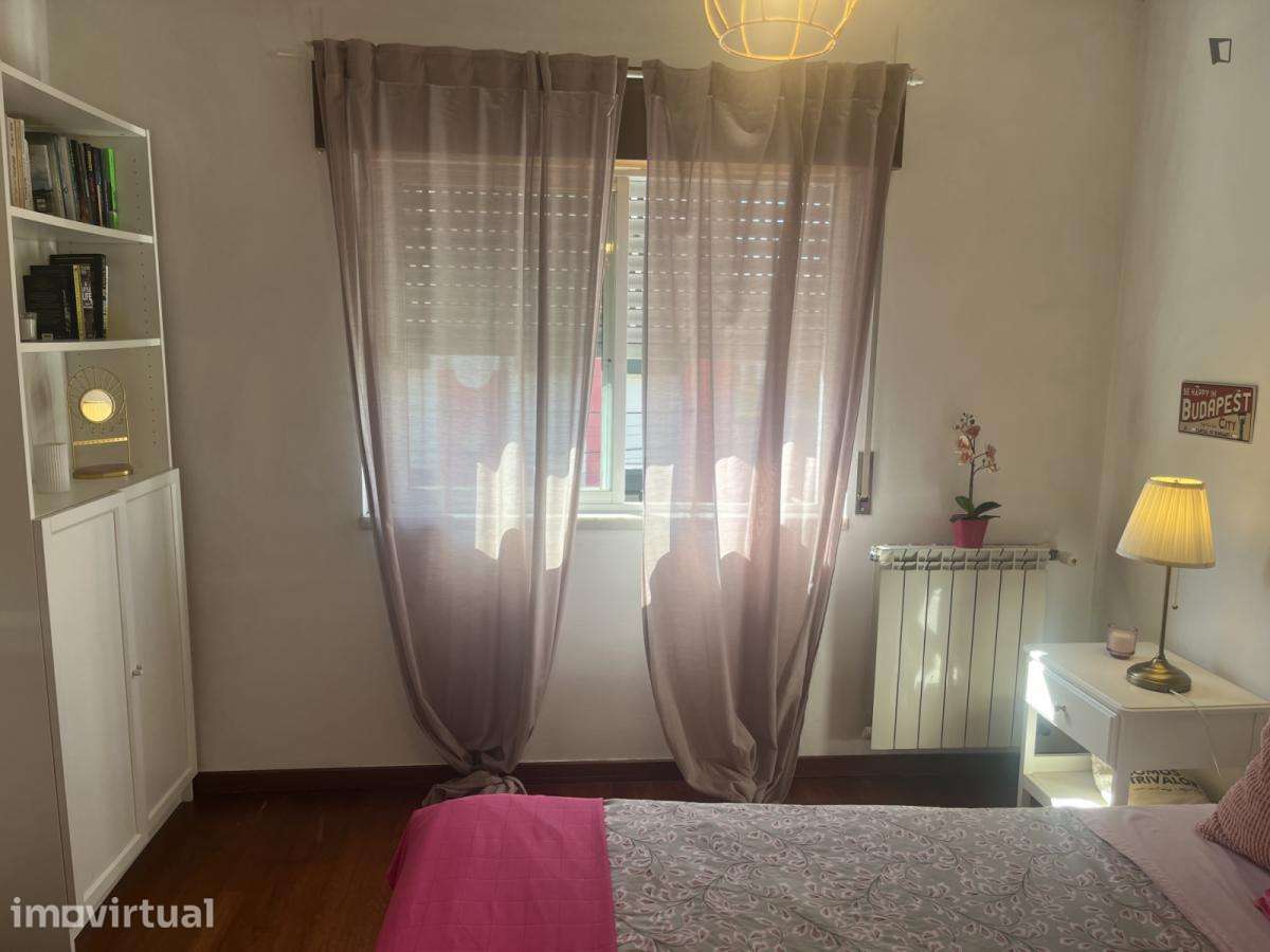 Quarto - localizado em Benfica Lisbon - Grande imagem: 3/42