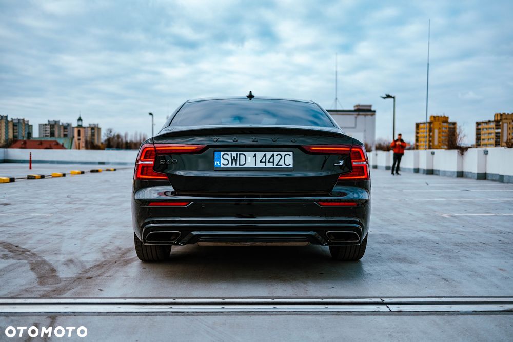 Volvo S60 T8 Recharge AWD Ultimate Dark - 7