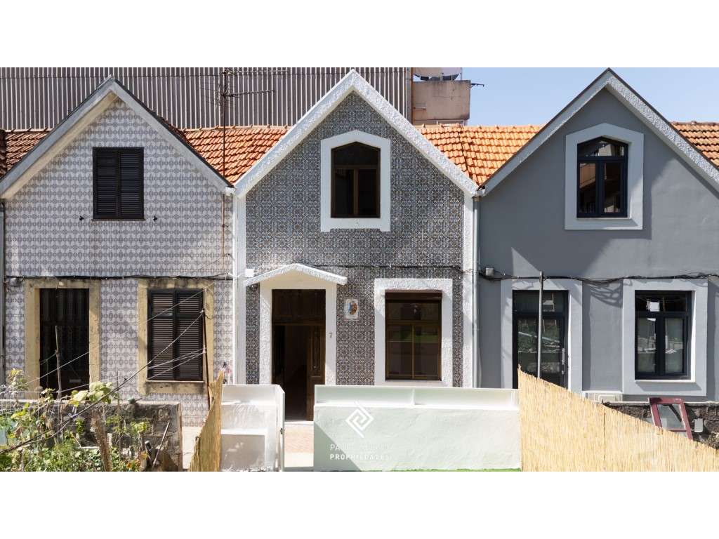 MORADIA T1+1 DUPLEX COM TERRAÇO TOTALMENTE REMODELADA EM VILA NOVA ... - Grande imagem: 2/20