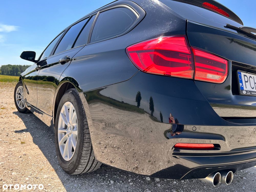 BMW Seria 3 320d xDrive - 23