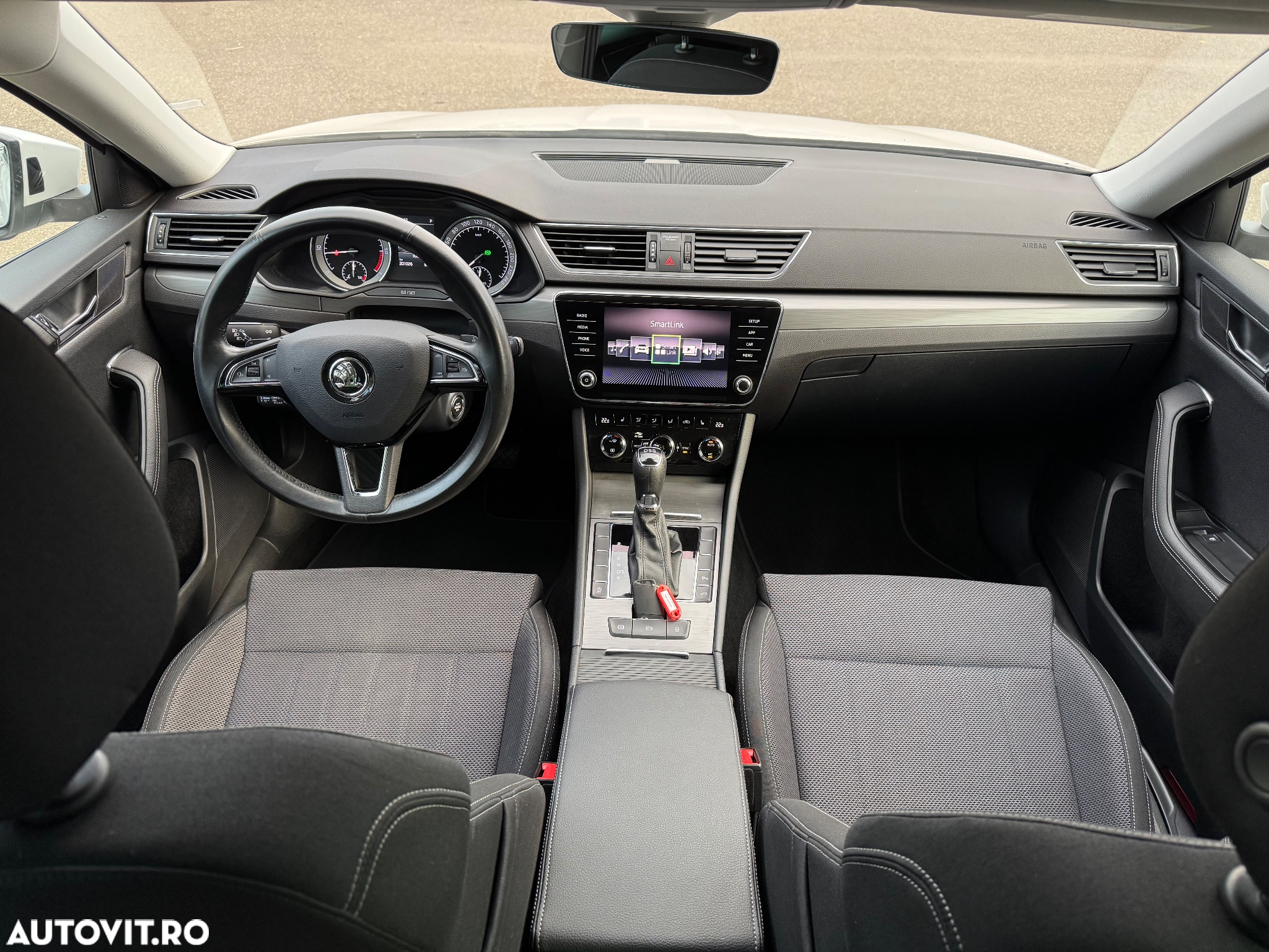 Skoda Superb Combi 2.0 TDI DSG Style - 31