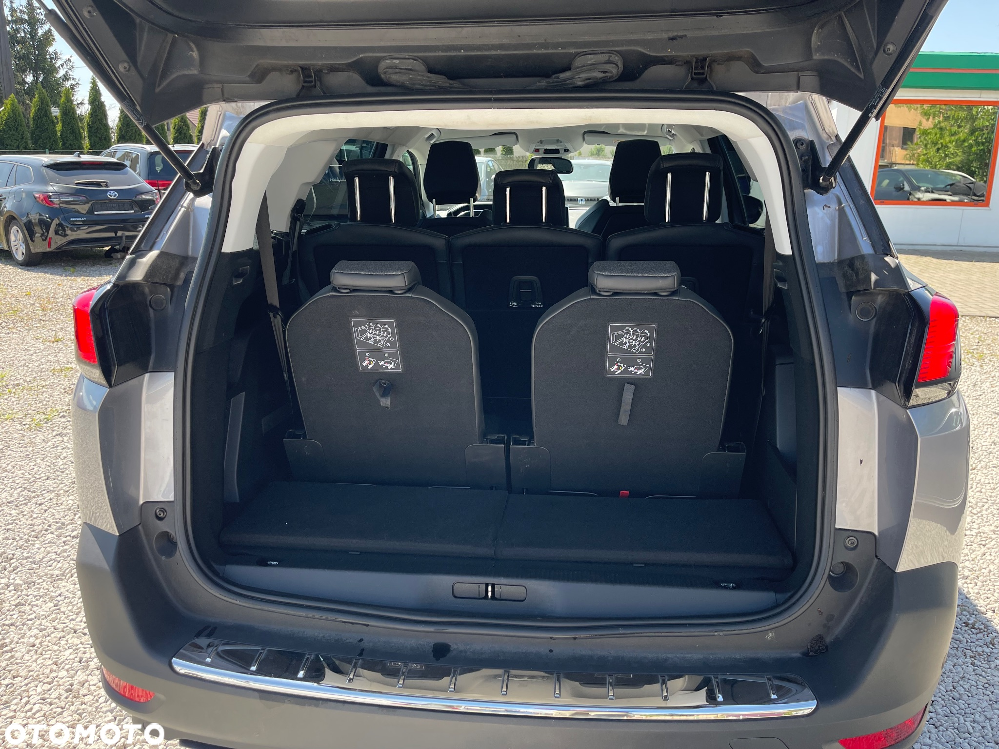 Peugeot 5008 BlueHDI 120 EAT6 Allure - 11