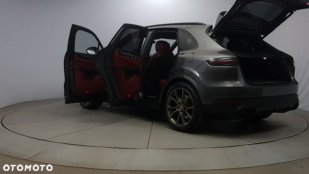 Porsche Cayenne - 11