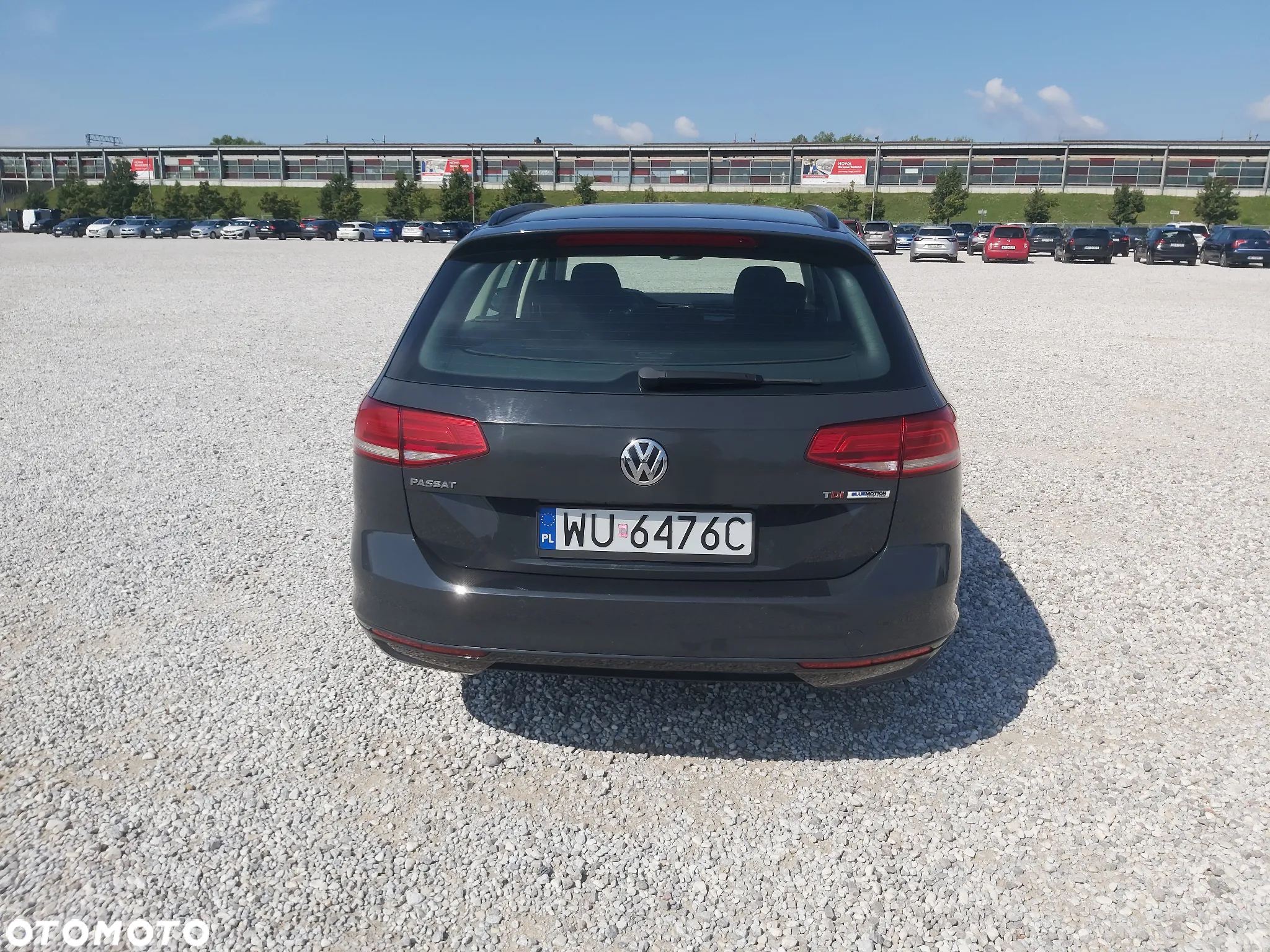 Volkswagen Passat 1.6 TDI BMT Trendline - 8