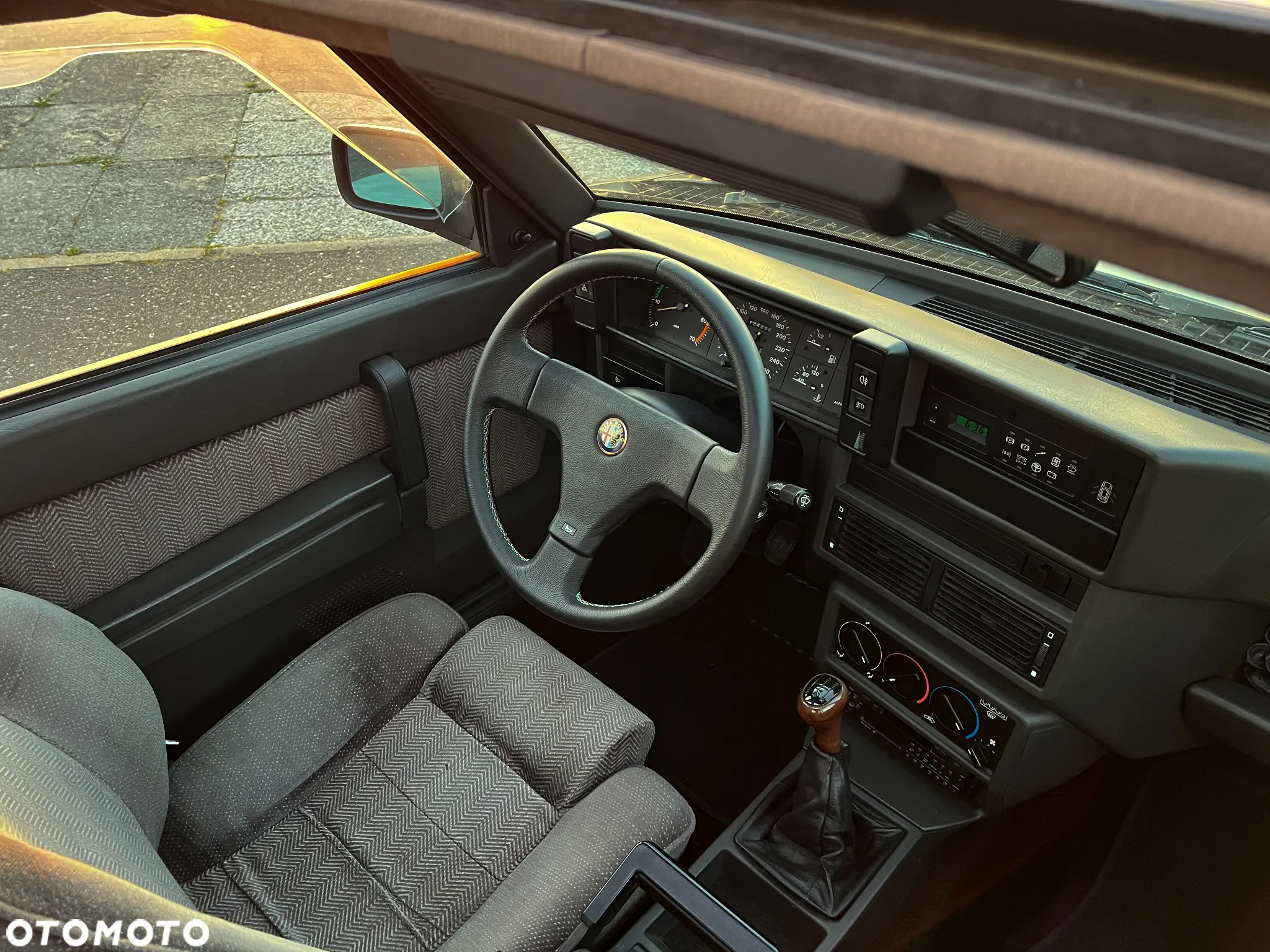 Alfa Romeo 75 2.0 Twin Spark Ltd - 6