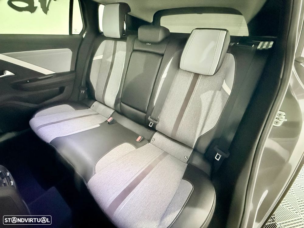 Opel Astra 1.5 D Elegance - 11