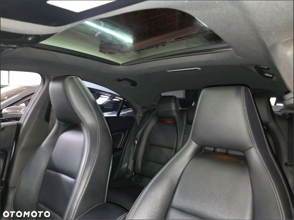 Mercedes-Benz CLA 250 7G-DCT AMG Line - 9