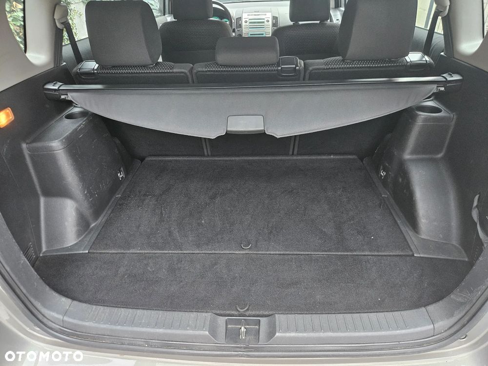 Toyota Corolla Verso - 15