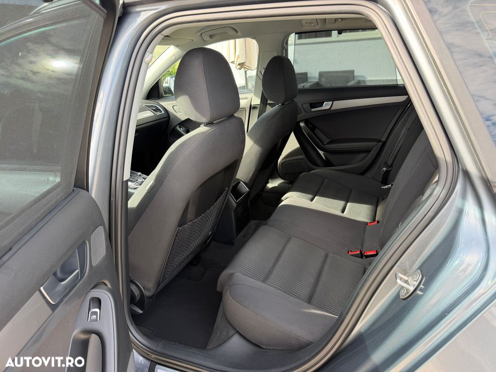 Audi A4 Avant 2.0 TDI DPF quattro S tronic Attraction - 12