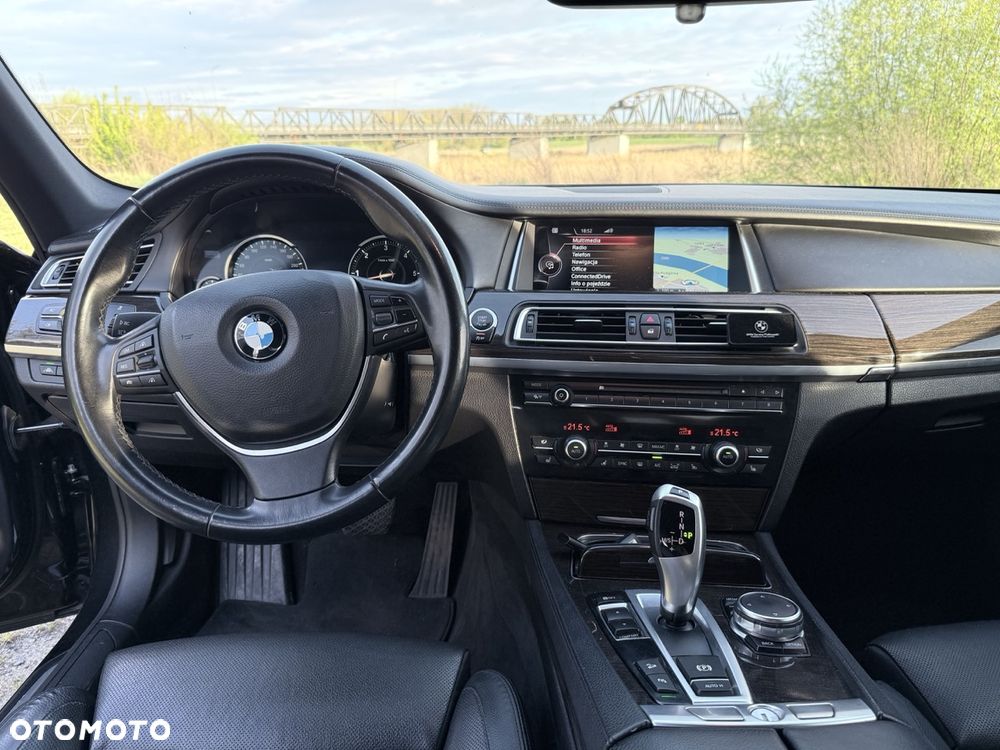BMW Seria 7 750d xDrive - 16