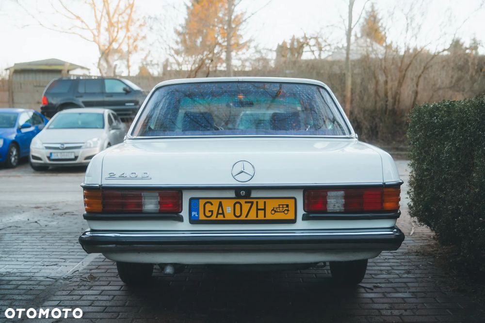 Mercedes-Benz W123 - 7