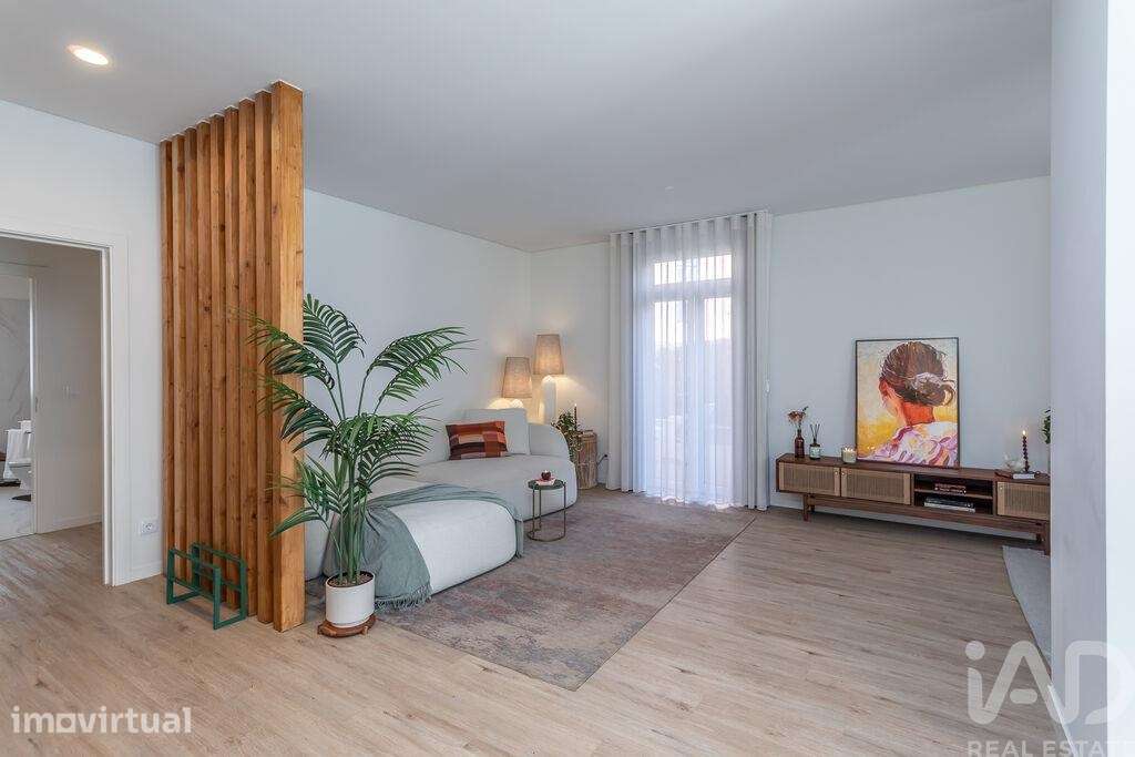 Apartamento T2 em Campolide - Grande imagem: 2/32
