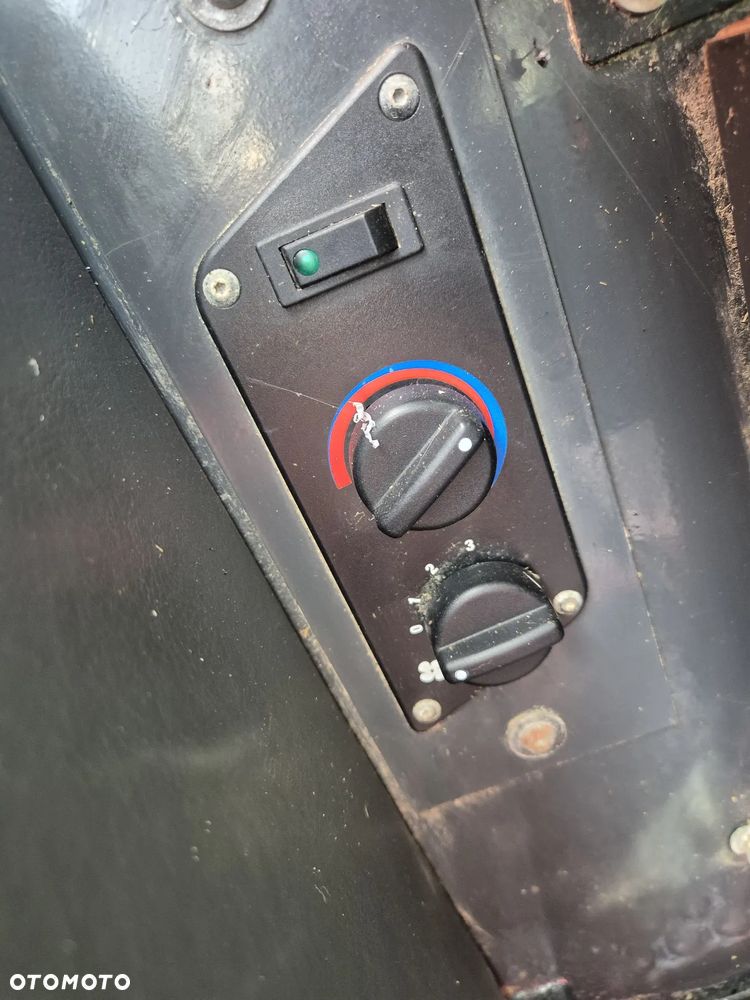 Kuhn SPW 22 Intense / 1WŁ. / NOWY SERWIS / 2 ŚLIMAKI / 22M3  / SUPER STAN / PASZOWÓZ SAMO JEZDNY - 39