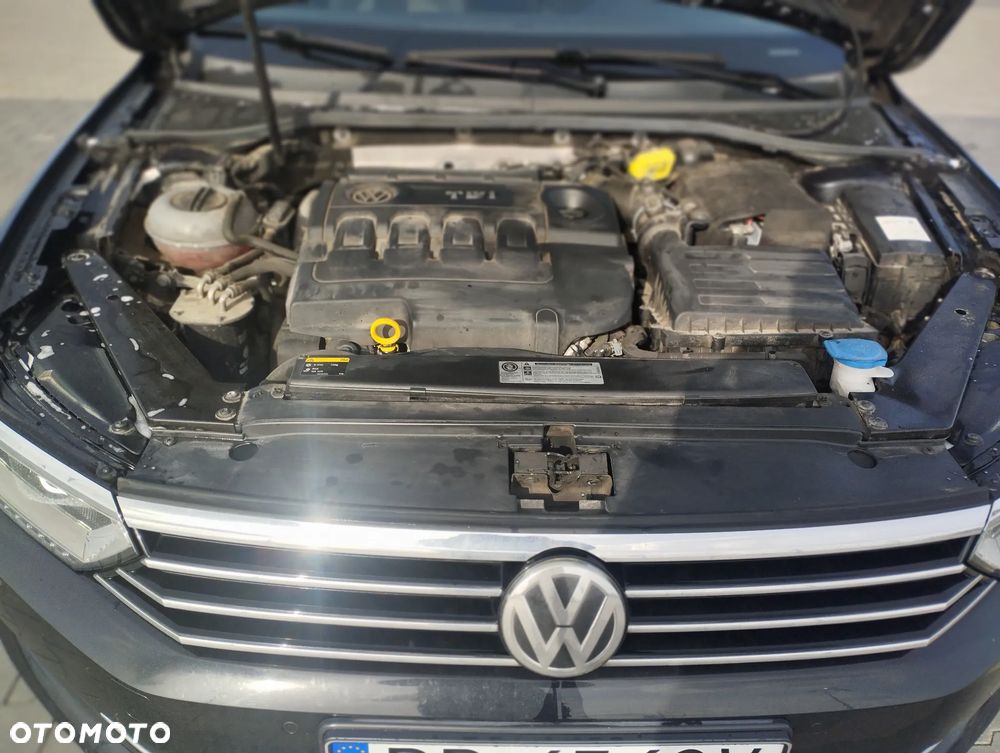 Volkswagen Passat - 11