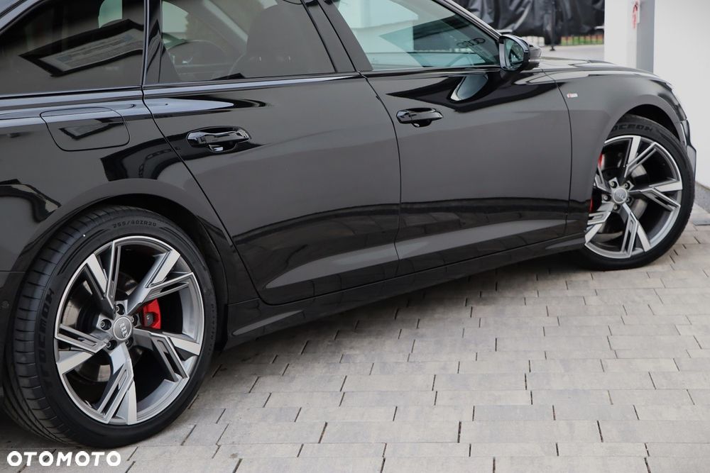 Audi A6 Avant 55 TFSI e quattro S tronic S line - 17