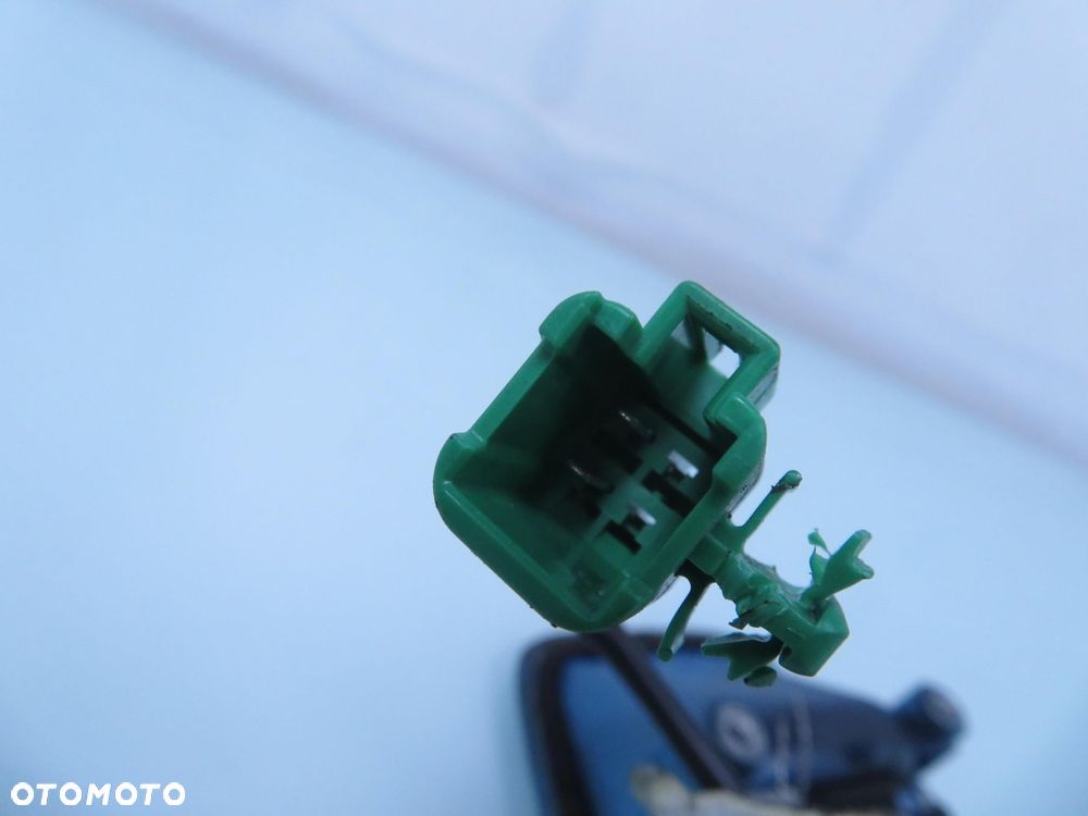 KLAMKA BAGAZNIKA PRZYCISK KLAPY MIKROSTYK OPEL AGILA B 8285152K0 8285252K0 - 2