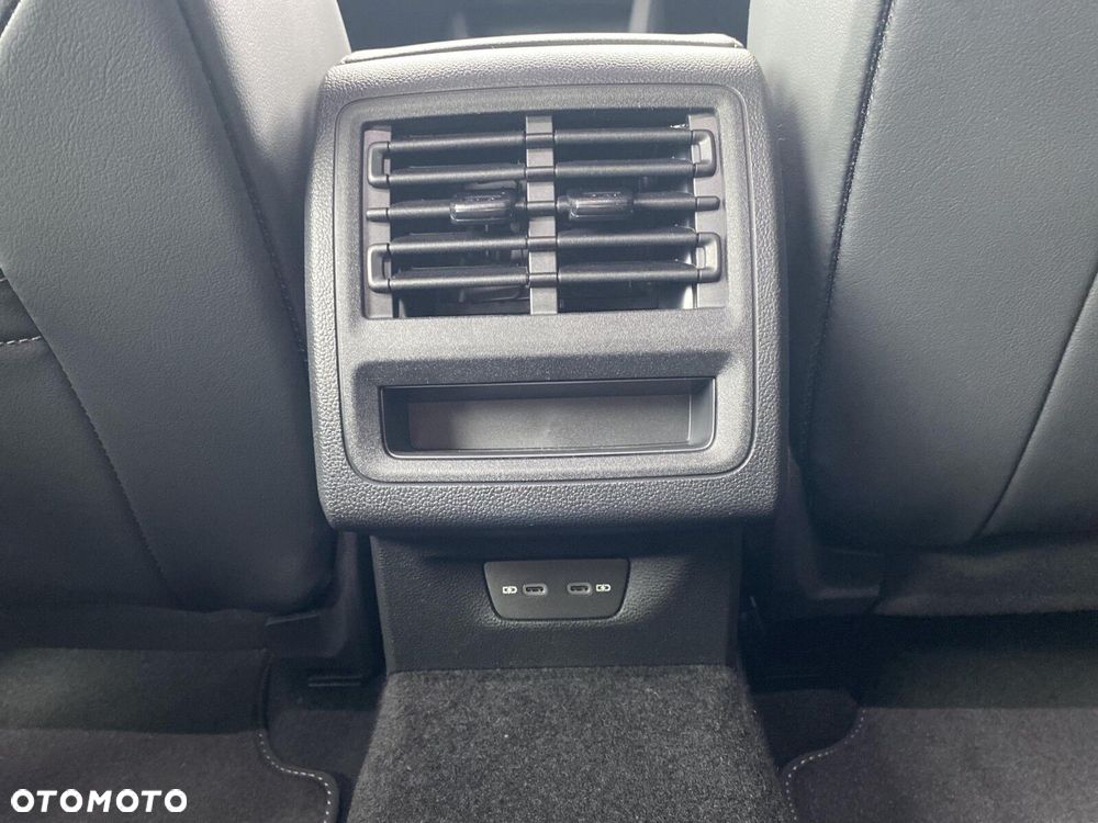 Volkswagen Golf - 39
