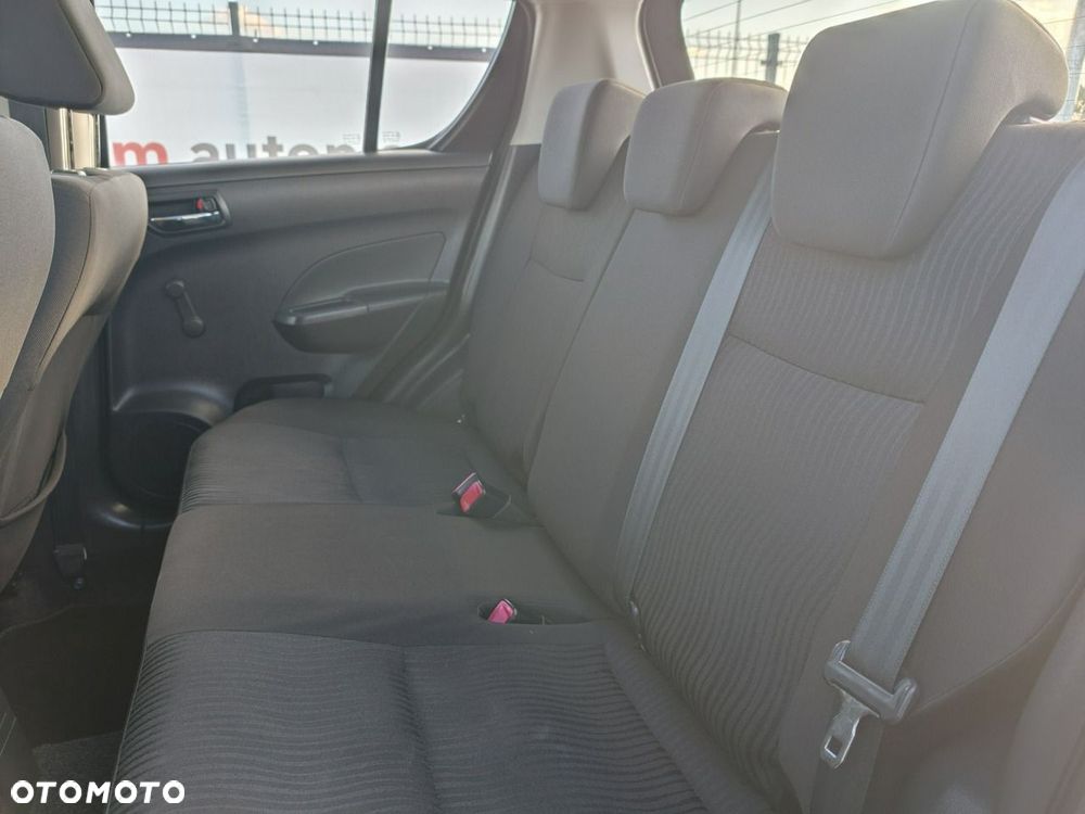 Suzuki Swift - 15