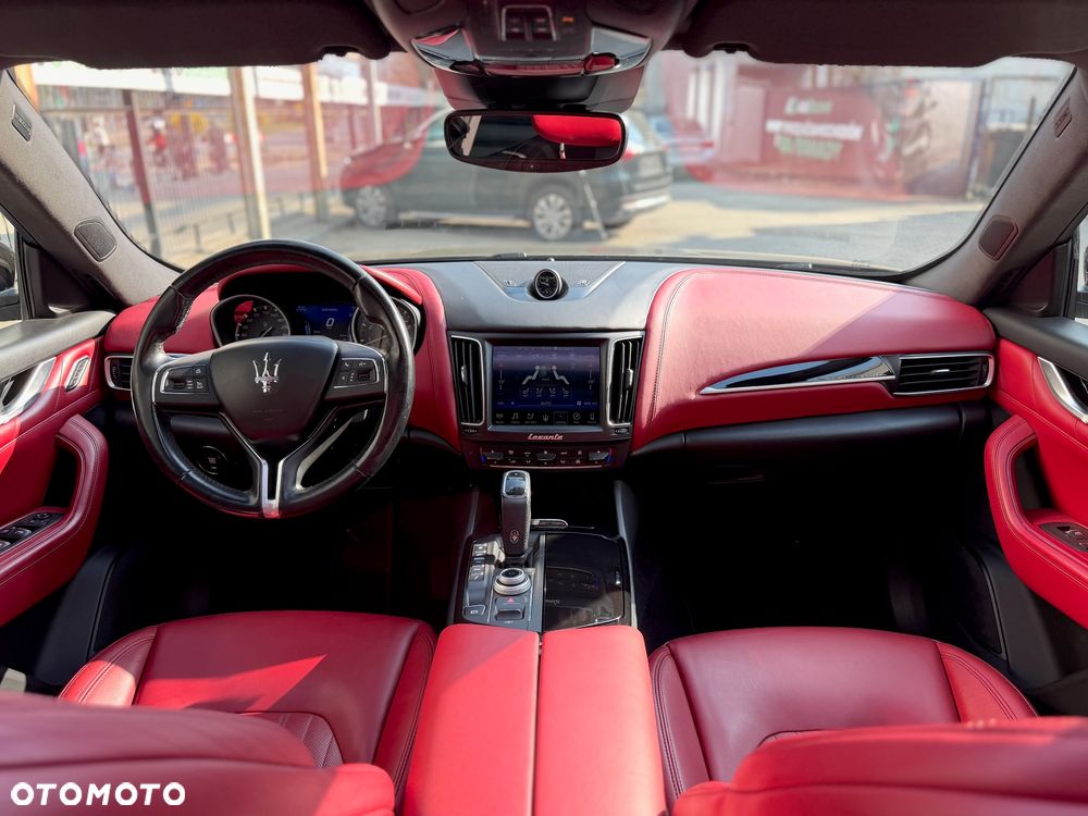 Maserati Levante Granlusso - 23