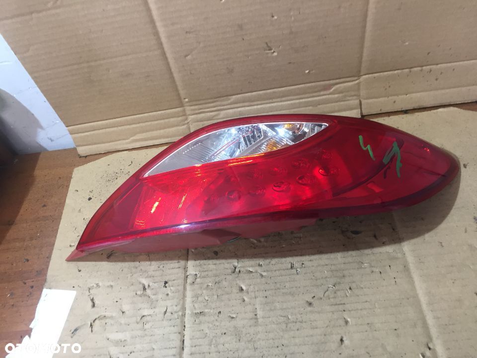 # MAZDA 2 II 07-10 LAMPA TYŁ TYLNA PRAWA - 1