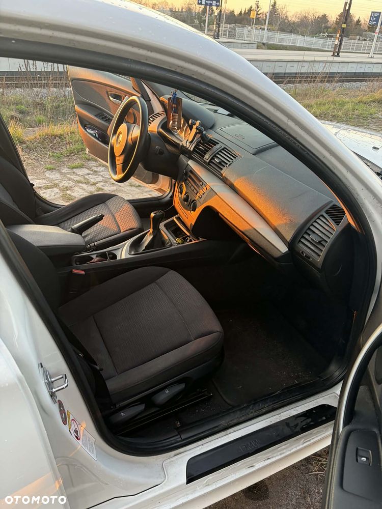 BMW Seria 1 116i - 8