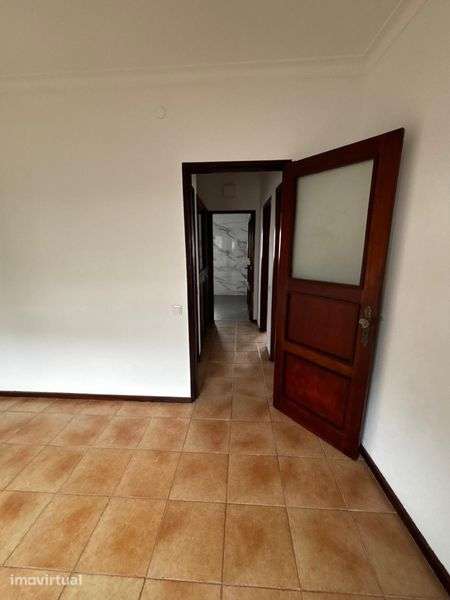 Alugo Apartamento  T2 todo renovado. - Grande imagem: 4/6