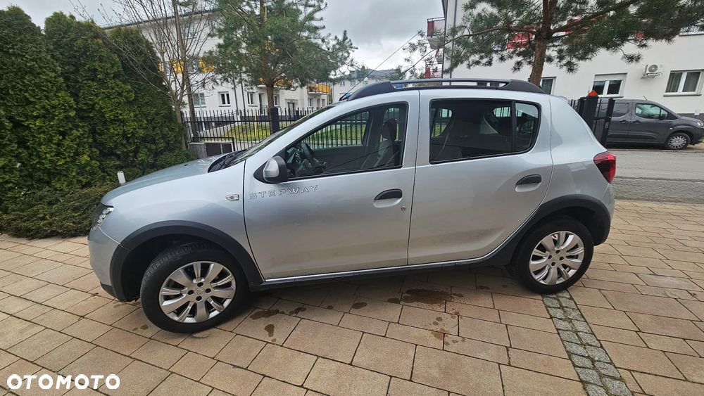 Dacia Sandero 0.9 TCe SL Celebration S&S - 3