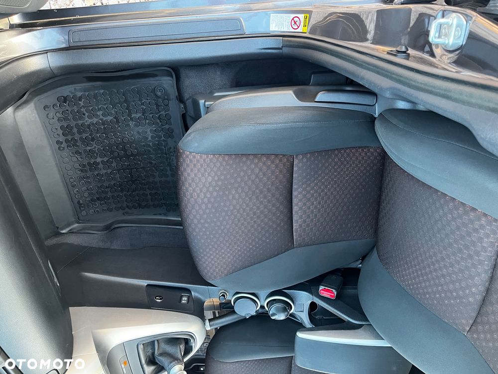 Toyota Verso 2010