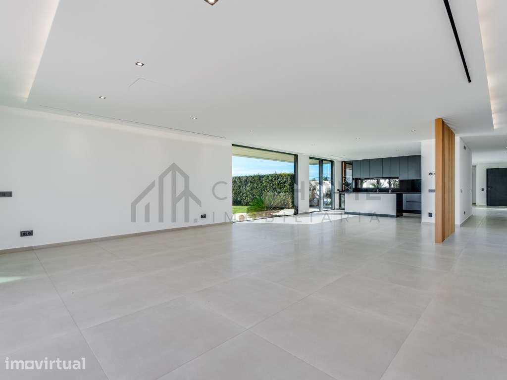 Moradia Nova T4 + 1 com garagem, piscina e terreno de 2 211 m² - Grande imagem: 4/49
